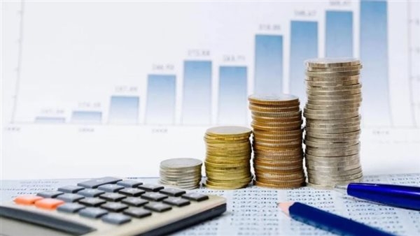مواجهة العاصفة بهدوء.. كيف تتصدى مصر لتقلبات الدولار وفوائد الدين؟