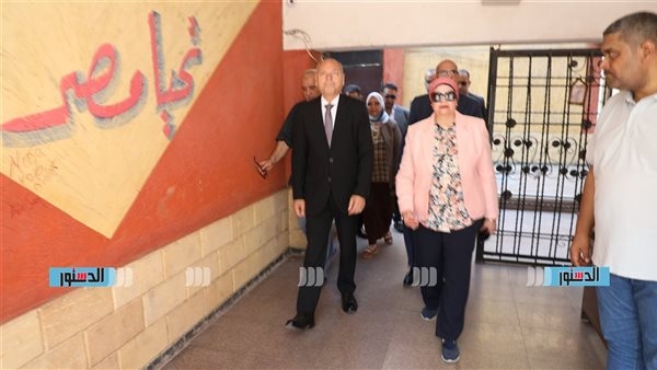 محافظ القاهرة يتفقد لجان امتحانات الثانوية العامة بباب الشعرية