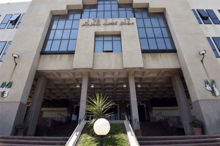 12 سنة حبسا مع الإيداع لرؤوس فساد في شركة 'موبيليس'