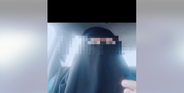 'يغضّ بصره عن معلمة الفرنسية والزميلات'.. والدة تلميذ تفجر جدلا واسعا عبر الشبكات!
