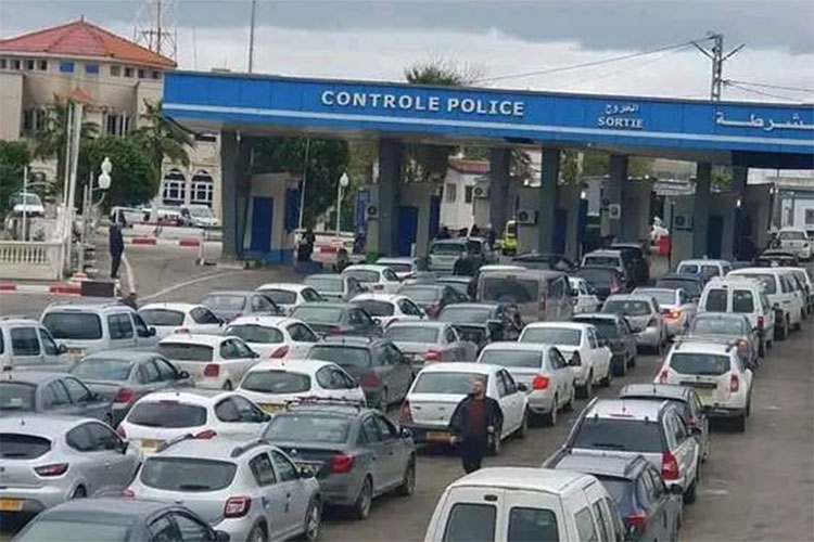 6500 مسافر عبروا مركز 'أم الطبول' الحدودي في يوم واحد