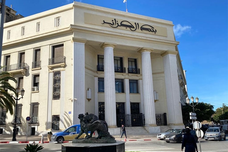 محافظ بنك الجزائر يستقبل وفدا من صندوق النقد الدولي