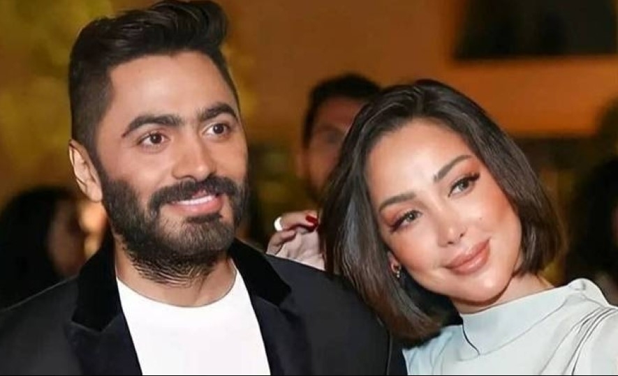 بعد تصريحاتها ضده.. تامر حسني يرد على طليقته المغربية بركن للصلاة!