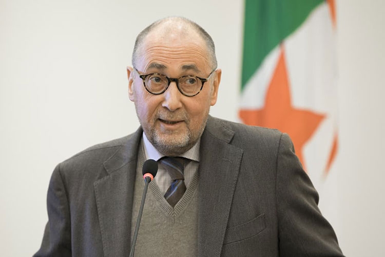 Toxic gifts to Macron from his former ambassador in Algeria