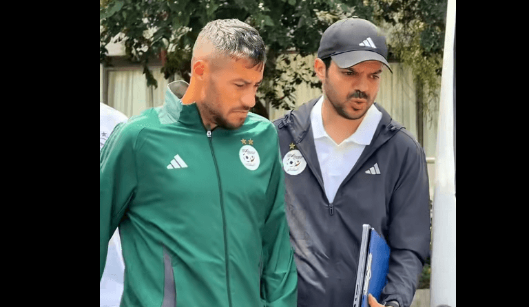 بالفيديو.. بعثة المنتخب الجزائري تصل إلى 'فرانسيس تاون'