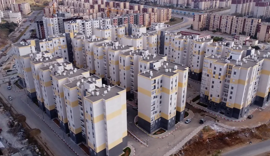تشمل 625 عمارة.. انطلاق ثاني عملية لإعادة تهيئة وترميم سكنات عدل