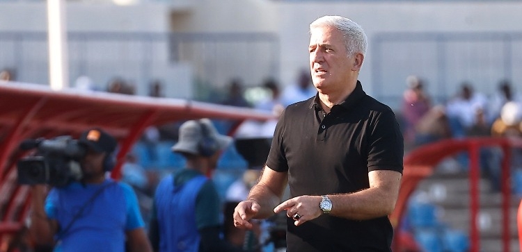 أحدهما مندهش من بيتكوفيتش والآخر يستغرب