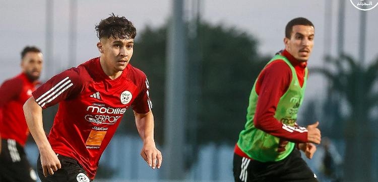 بِالفيديو: التحاق لاعبي شباب قسنطينة بِتربّص محلّيي 'الخضر'
