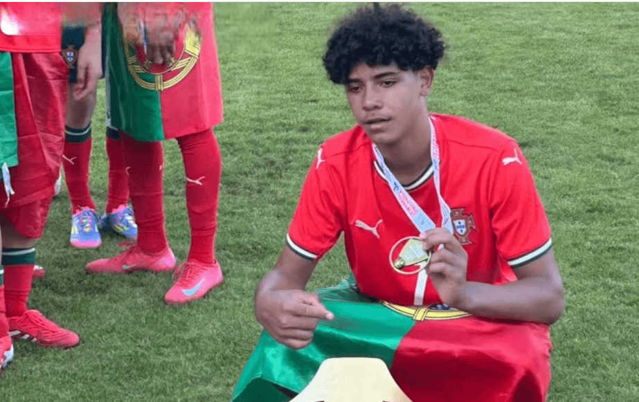 كريستيانو جونيور يسجل ثنائية مع البرتغال ويحتفل على طريقة والده (فيديو)