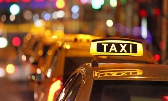 سوقرال تُطلق تطبيق 'طاكسي سايف' لطلب سيارة أجرة