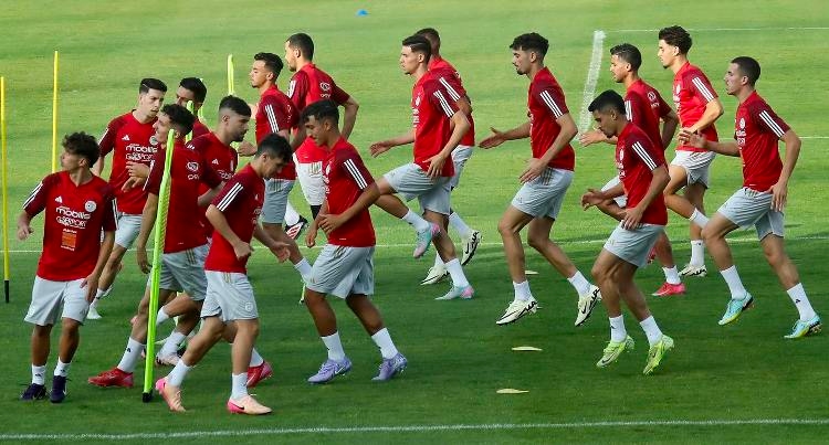لاعب محلي يقترب من أوروبا بعد نهاية "الشان"