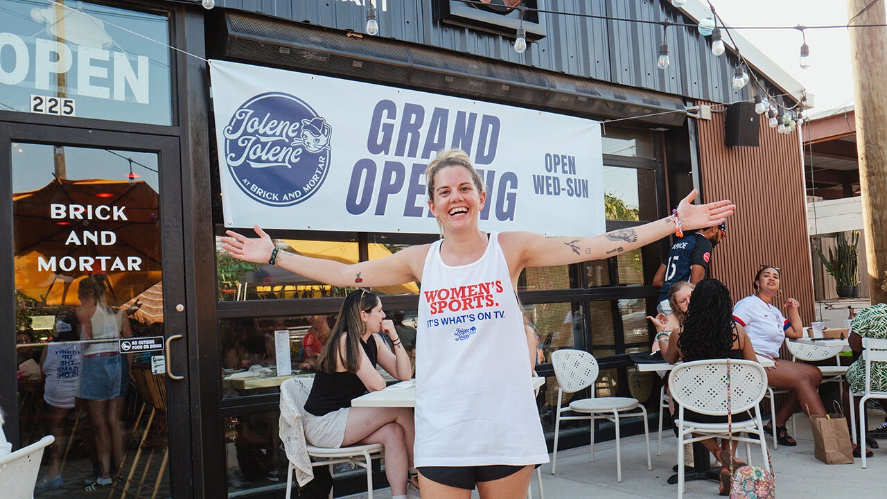 The year of the women's-sports bar
