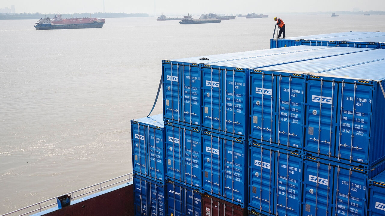 Trump's trade victims are shrugging off his attacks