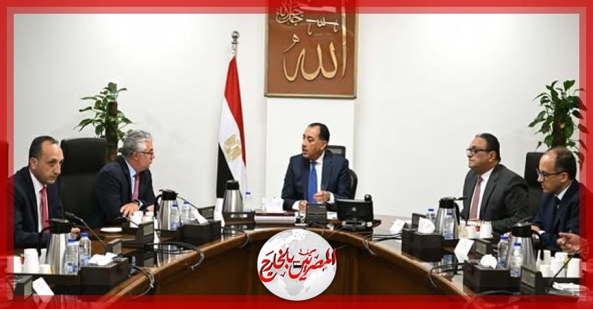 رئيس الوزراء يتابع مع رئيس الهيئة العامة للمنطقة الاقتصادية لقناة السويس عدداً من ملفات العمل