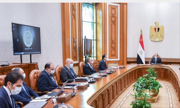 Sisi discusses Egyptian economy competitiveness with Cabinet
