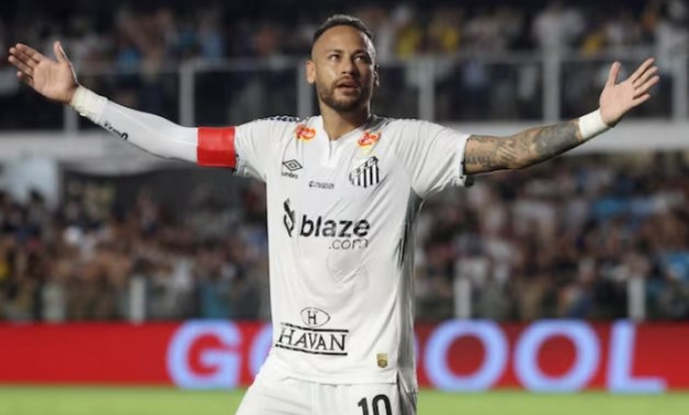 Neymar nets first goal since Santos return
