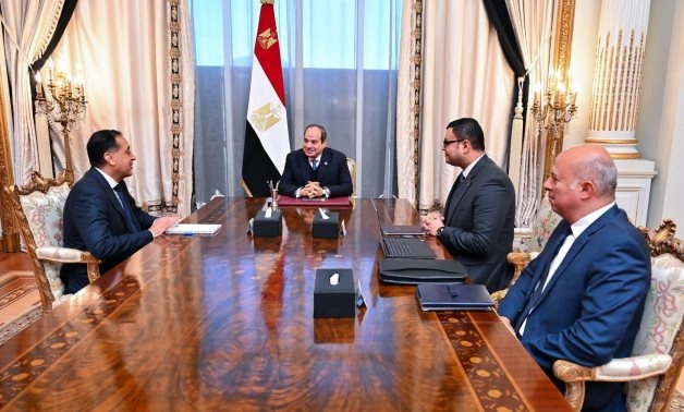 President Sisi meets Prime Minister, Minister of Housing