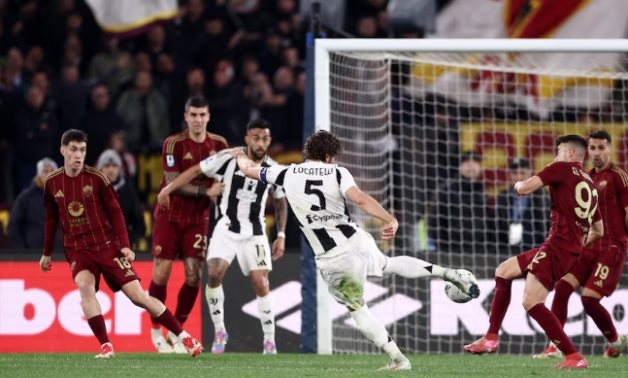 Roma and Juventus share spoils in 1-1 draw