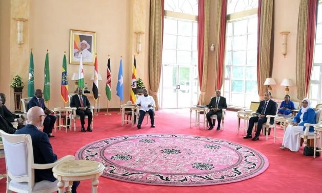 Egypt's PM meets President of Uganda Yoweri Museveni in Entebbe