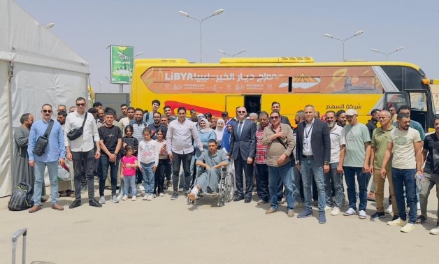 Egypt returns 71 citizens from Libya