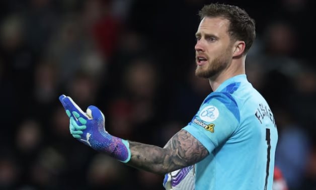 Leverkusen sign Dutch goalkeeper Flekken from Brentford