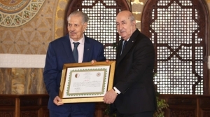 رئيس الجمهورية يكرّم المجاهد صـالـح قوجيل
