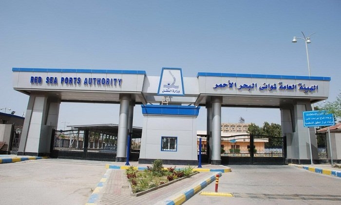 تداول 10 آلاف طن و 572 شاحنة بضائع عامة ومتنوعة بموانئ البحر الأحمر