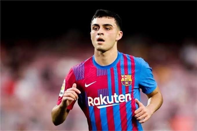 تقارير: مانشستر سيتي يجهز عرضًا ضخمًا لضم بيدري من برشلونة