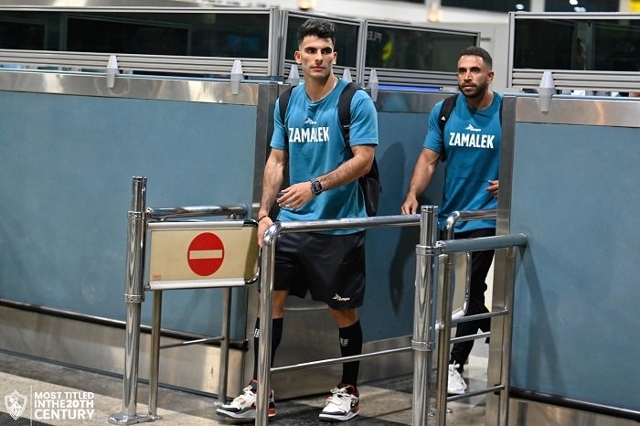 زيزو يتواجد في مطار القاهرة للسفر إلى أمريكا للمشاركة في كأس العالم للأندية