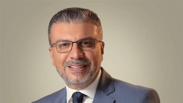 يقدم جوائز مالية لأصحاب المهن المختلفة.. «أجمل ناس» مع عمرو الليثي يتصدر ترند إكس