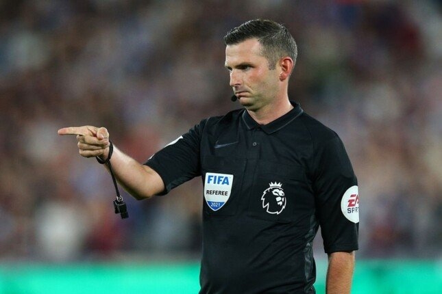 مايكل أوليفر حكما لقمة بايرن ميونخ وباير ليفركوزن في دوري أبطال أوروبا