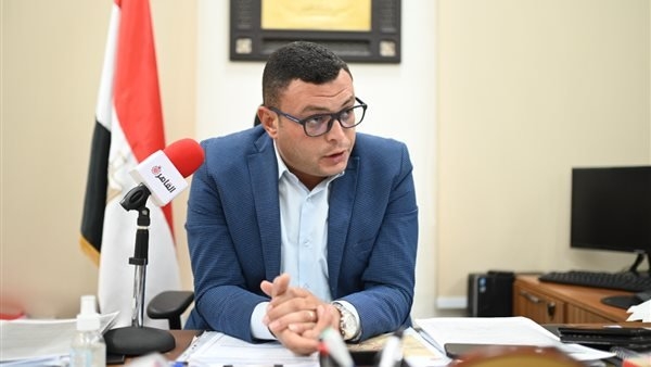 وزير الإسكان يتابع مشروعات المرافق والطرق ومشروع ديارنا السكني بالعاشر من رمضان