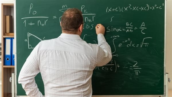 للحاصلين على المؤهل أثناء الخدمة.. ما الأوراق المطلوبة لإعادة تعيين العاملين بالمدارس؟