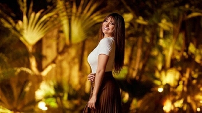 «ألف مبروك».. نرمين الفقي تهنئ كريم فهمي على مسلسله «220 يوم»