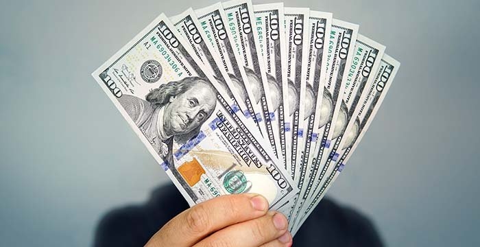 سعر الدولار اليوم الأحد 1 يونيو 2025.. وصل لكام في البنك الأهلي وبنك مصر؟