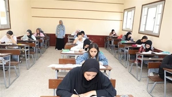ما هو الفرق بين نظام البكالوريا الجديد ونظام الثانوية العامة الحالي؟