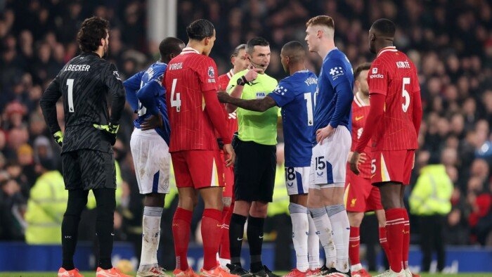 إيفرتون وليفربول يصدران بيانًا مشتركًا بعد أحداث «ديربي ميرسيسايد»