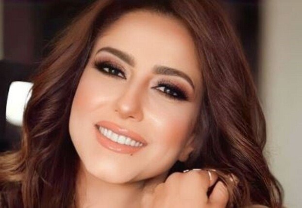 «بيتي الثاني».. حنان مطاوع بعد تكريمها في افتتاح مهرجان المسرح العالمي