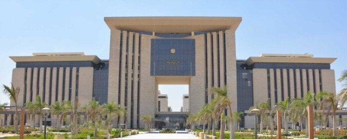 «العدل» تؤكد دعم الجهود الوطنية لبناء مجتمع واعٍ وخالٍ من الإدمان