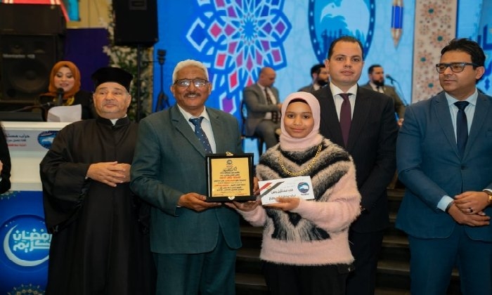 4 رحلات عمرة ومبالغ مالية.. مستقبل وطن سوهاج يكرم الفائزين في الفعاليات الرمضانية