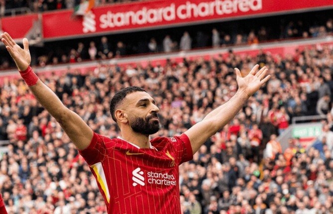 محمد صلاح يقترب من حصد جائزة أفضل لاعب في إنجلترا للموسم الحالي