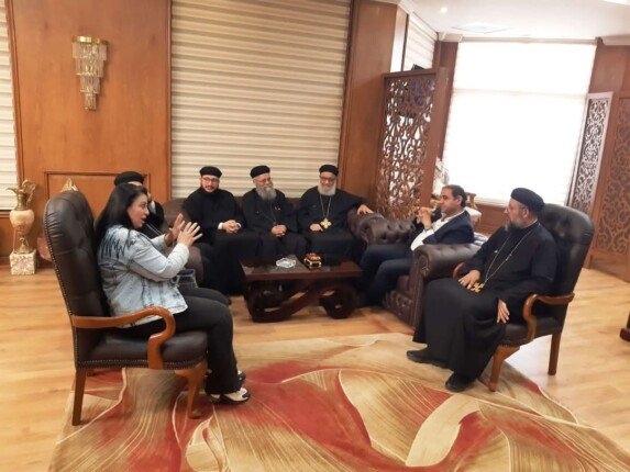 رئيس جامعة بورسعيد يستقبل وفدًا من الكنيسة القبطية للتهنئة بحلول عيد الفطر