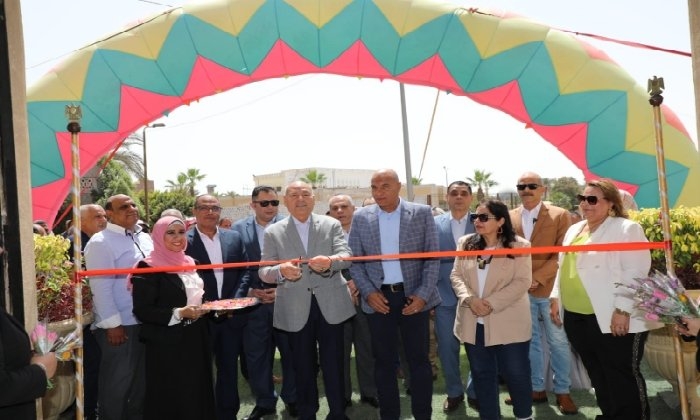 بعد تطويرها.. محافظ القاهرة يفتتح حديقة الست خضرة بحلوان ويُشارك المواطنين احتفالهم بشم النسيم