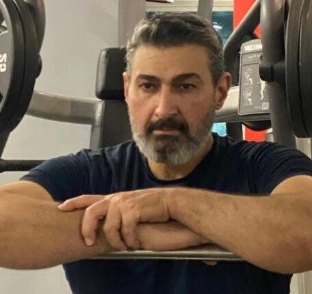 ياسر جلال يكشف عن إمكانية التعاون مع شقيقه وموقفه من برنامجه «فيديو»