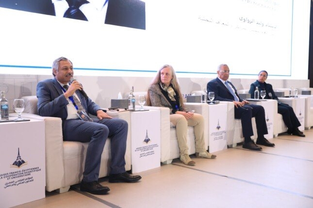 جلسة رفيعة المستوى تعزز التعاون البحثي بين مصر وفرنسا خلال زيارة ماكرون للقاهرة