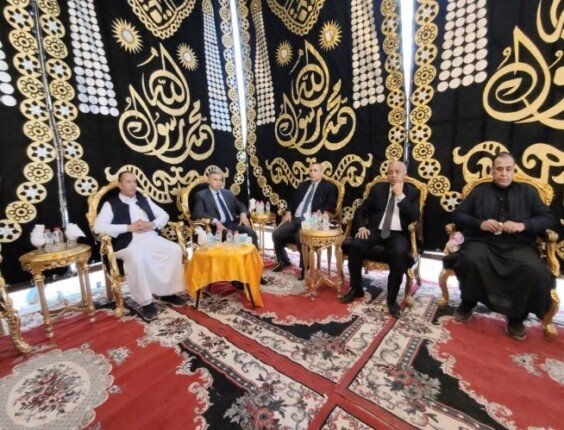 في عزاء حزين.. مصطفى بكري يودع صديقه النائب سعداوي راغب بمسقط رأسه بالعامرية