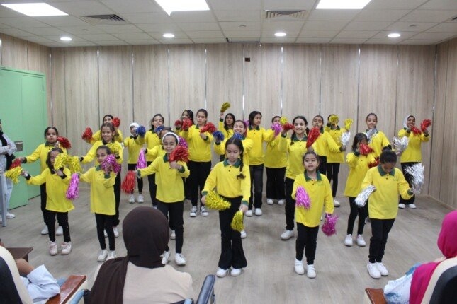 فعاليات مسرح الجنوب بمعهد الأورام بقنا