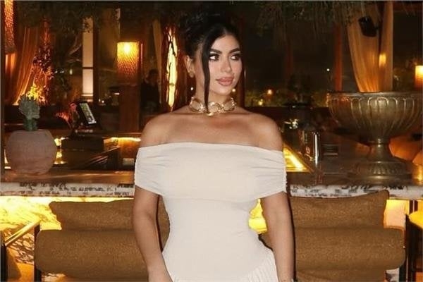 بإطلالة سوداء.. كارولين عزمي تخطف الأنظار في أحدث ظهور «صور»