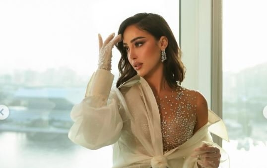 أميرة شكلا وإحساسا وأناقة.. الجمهور يثني على جمال بسمة بوسيل
