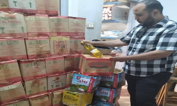 قبل تهريبها.. ضبط 420زجاجة زيت مدعم و380عبوة سكر ناقص الوزن بالبحيرة